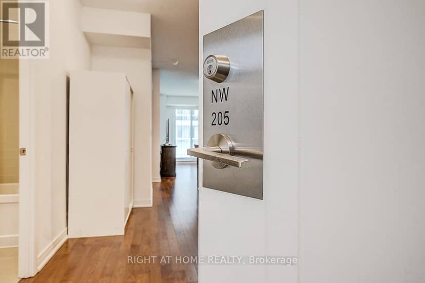 205 - 9201 Yonge Street — photo 1 of 37