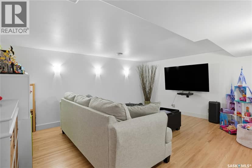34 Leslie PLACE — photo 32 of 40