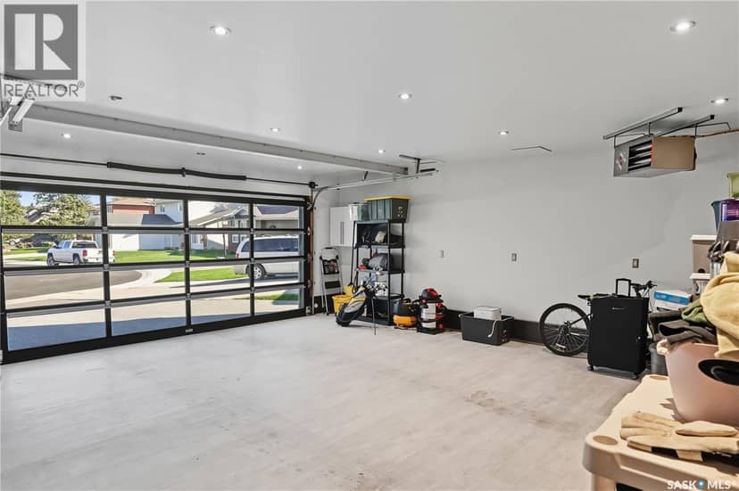 34 Leslie PLACE — photo 37 of 40
