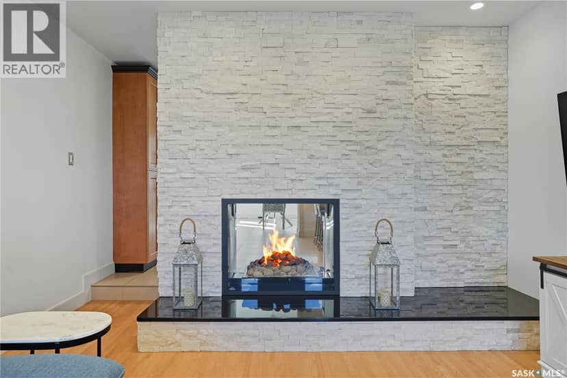 34 Leslie PLACE — photo 5 of 40