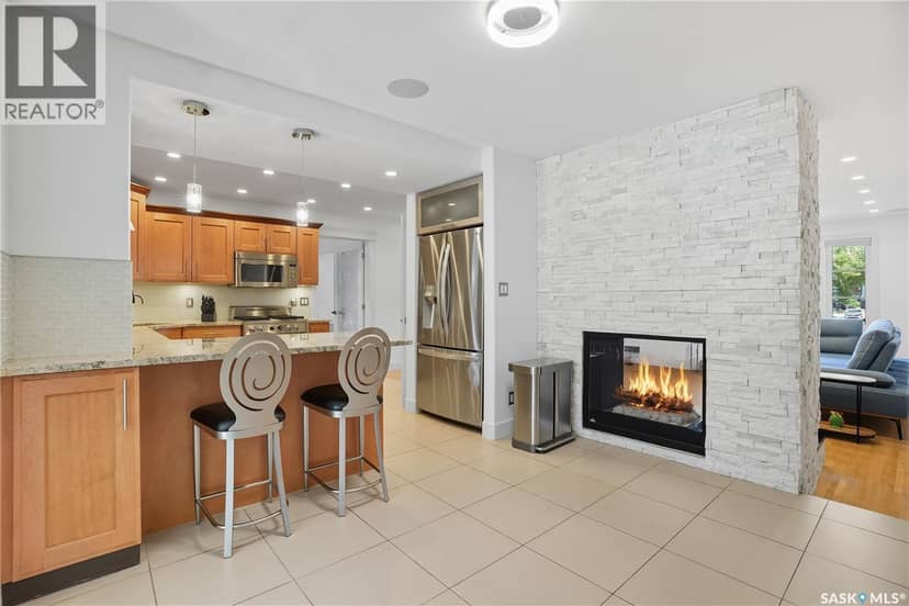 34 Leslie PLACE — photo 7 of 40