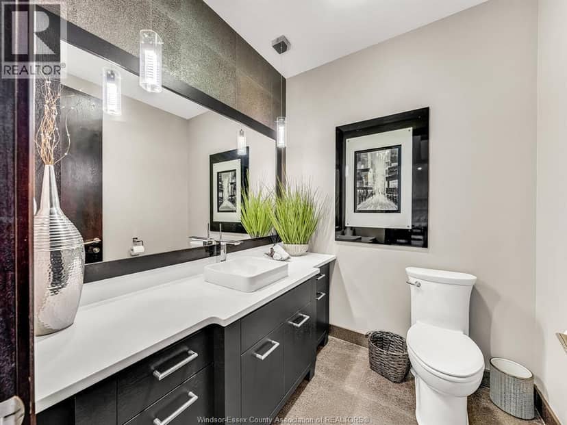 320 Seacliff DRIVE West — photo 18 of 40