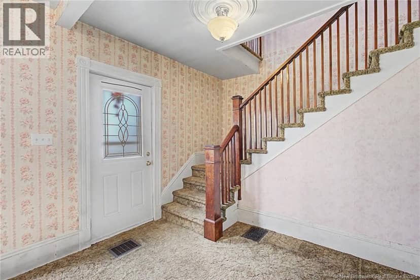 125 Main Street — photo 9 of 40