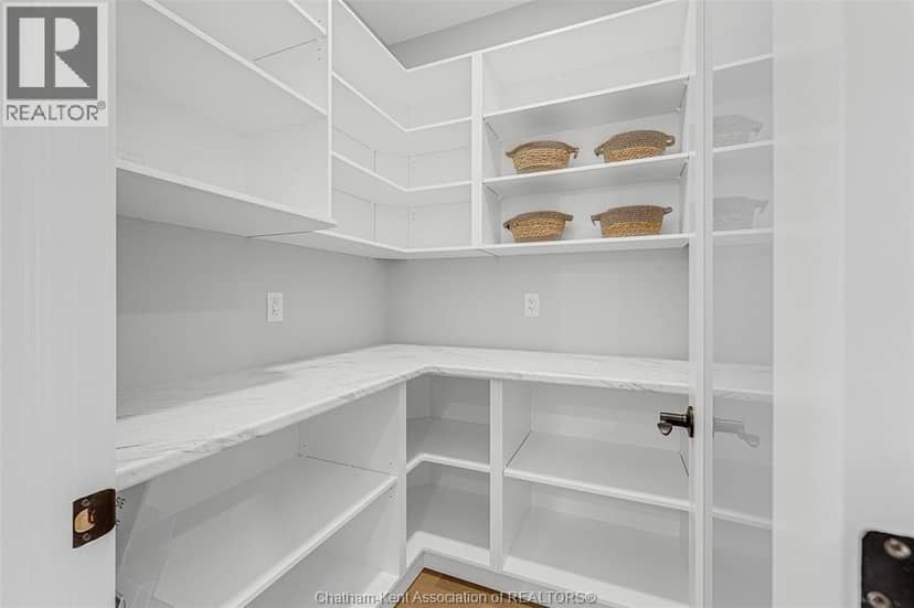 105 Brighton PLACE — photo 10 of 24