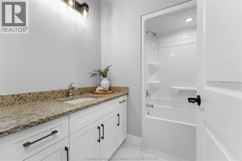 105 Brighton PLACE — photo 15 of 24