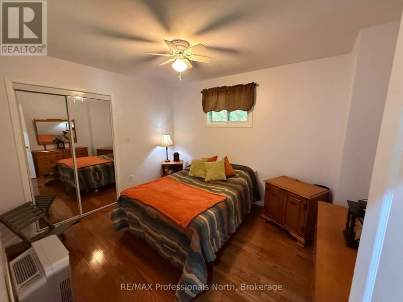 1023 Chester Crescent — photo 33 of 40
