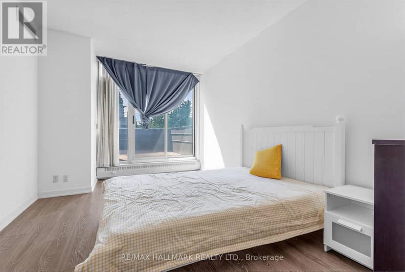 102 - 3 Duplex Avenue — photo 19 of 27