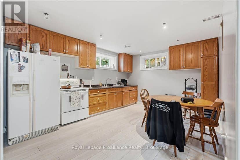 16 Graham Street — photo 13 of 39
