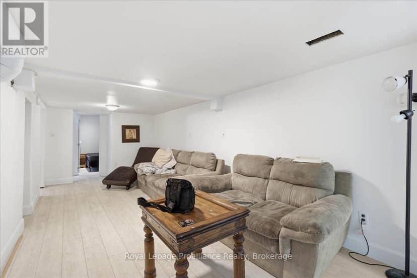 16 Graham Street — photo 3 of 39