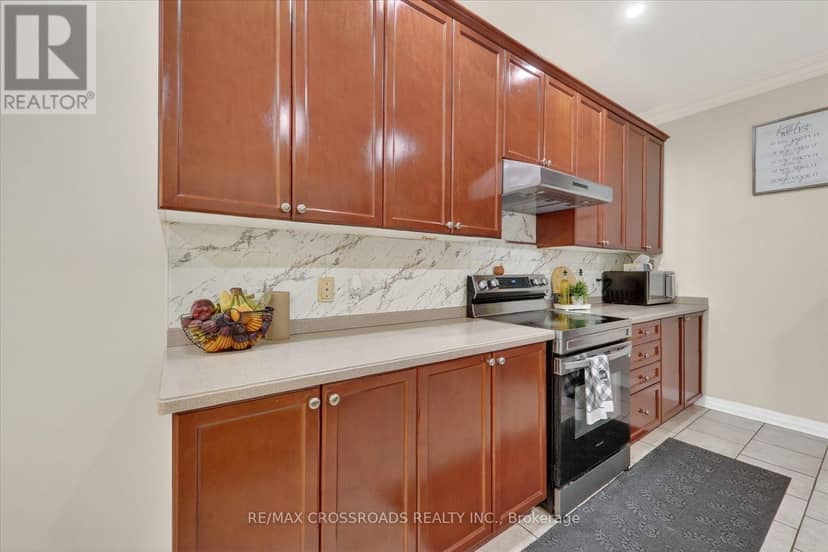1626 Chilliwack Street — photo 14 of 40