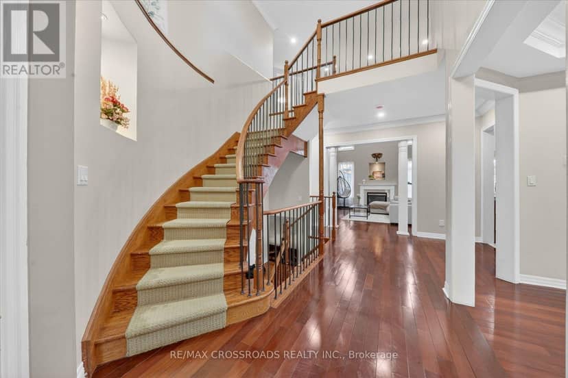 1626 Chilliwack Street — photo 7 of 40