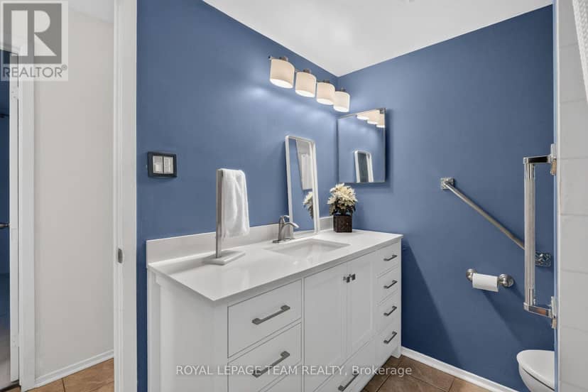 214 - 1099 Cadboro Road — photo 25 of 33