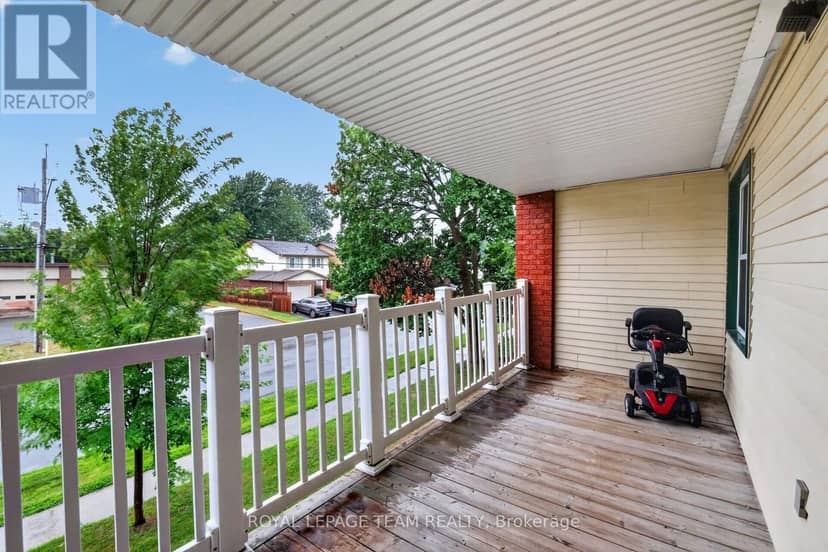 214 - 1099 Cadboro Road — photo 30 of 33