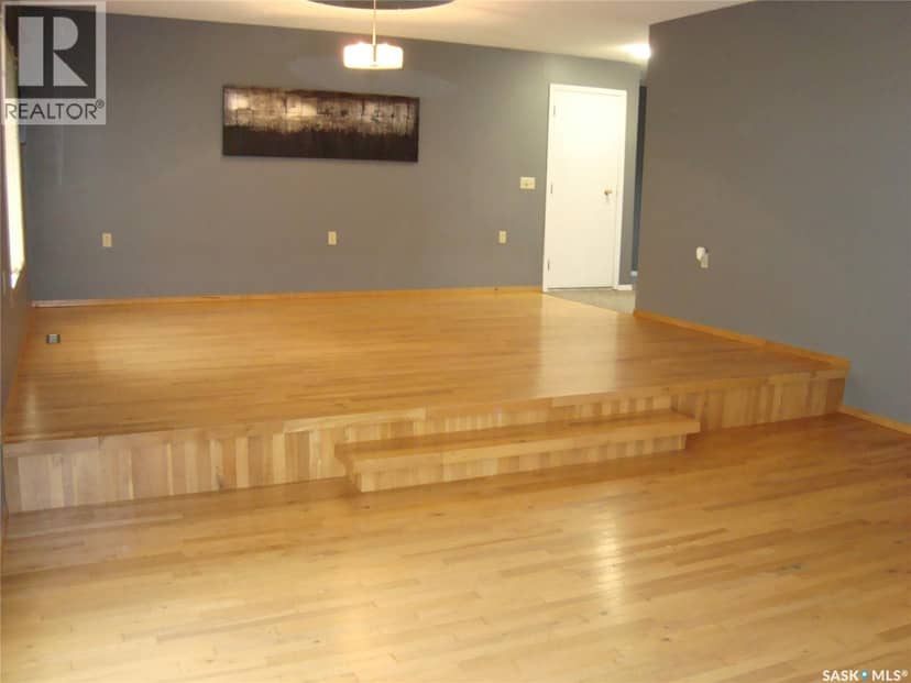 105 4th AVENUE W, Kyle, photo 3