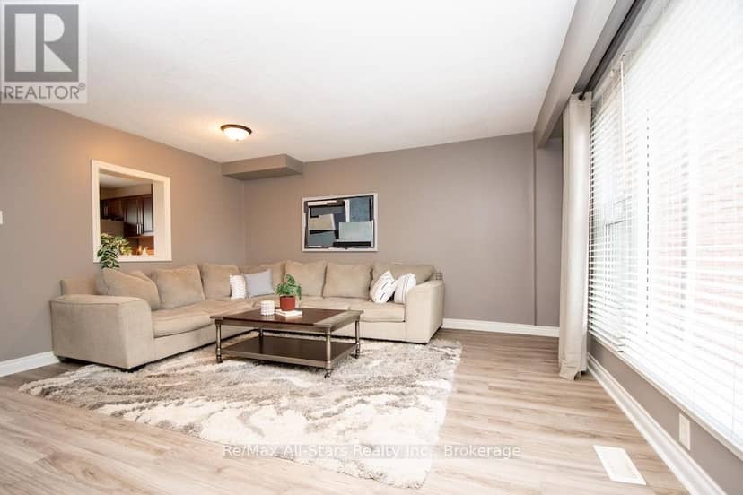 16 - 72 Martin Road — photo 10 of 36