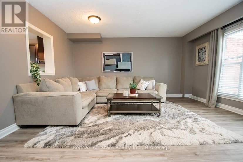 16 - 72 Martin Road — photo 13 of 36
