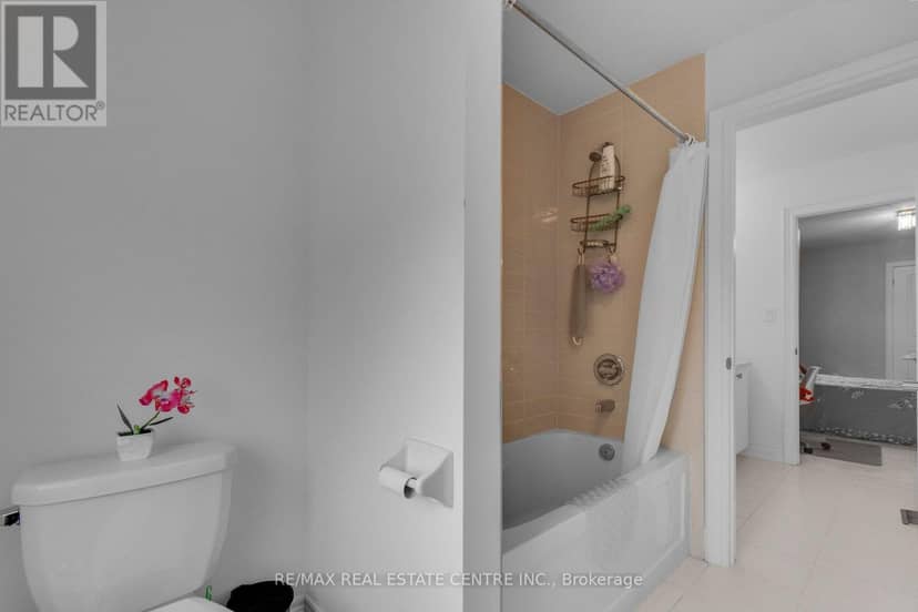 1319 Britton Crescent — photo 35 of 40
