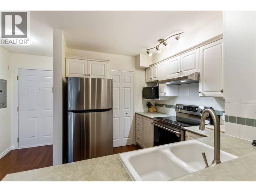 204 155 E 3RD STREET, North Vancouver, photo 8