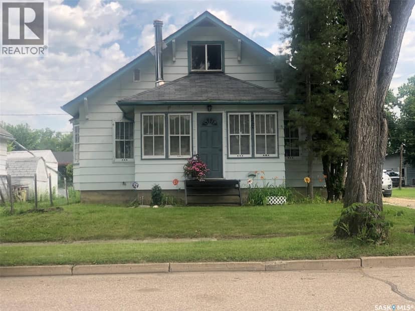 322 5th AVENUE E, Canora