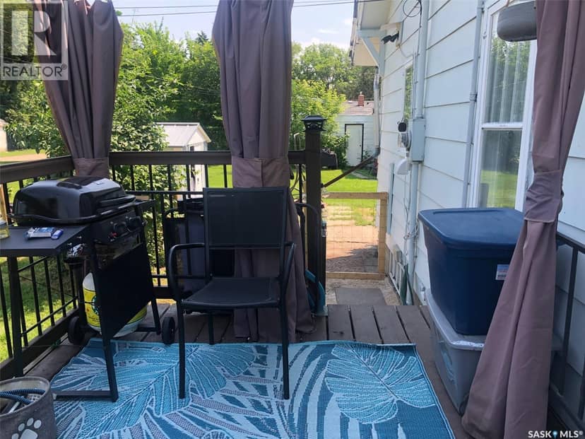 322 5th AVENUE E — photo 10 of 40