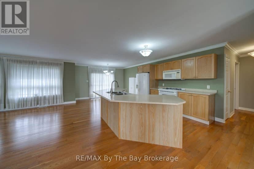 452 Ramblewood Drive — photo 3 of 40