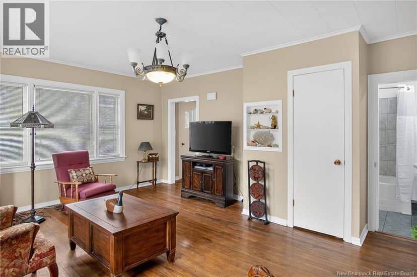 416 Hampton Road — photo 10 of 40