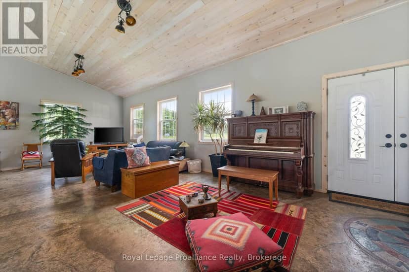 55 North Marysburgh Court, Prince Edward County, photo 5