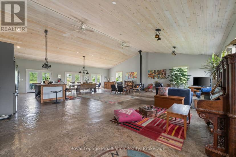 55 North Marysburgh Court, Prince Edward County, photo 6