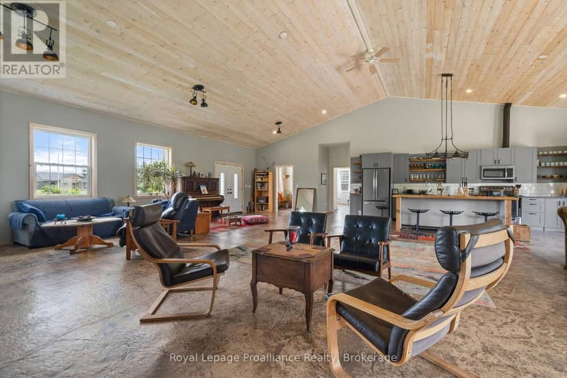 55 North Marysburgh Court, Prince Edward County, photo 7