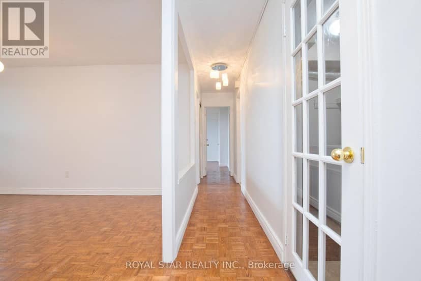1607 - 1535 Lakeshore Road E — photo 18 of 40