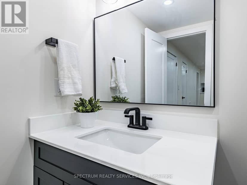 914 Francis Road — photo 37 of 40