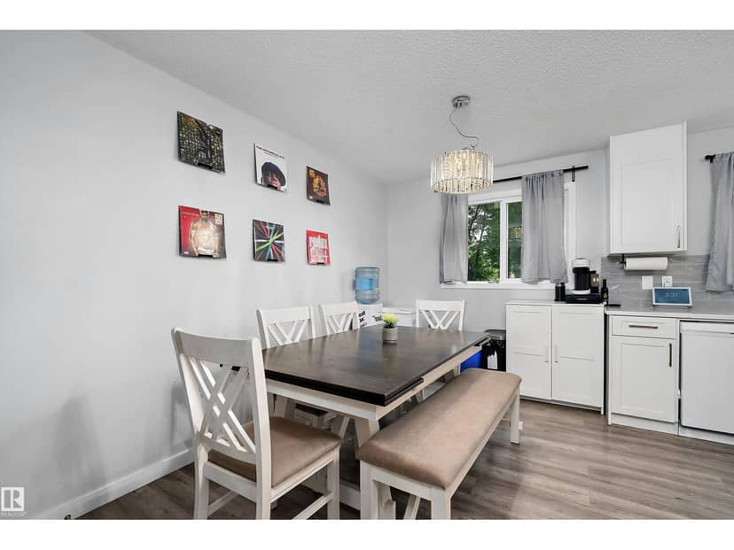 11439 39 AV NW — photo 13 of 40