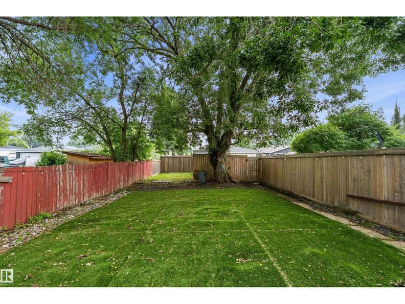 11439 39 AV NW — photo 34 of 40