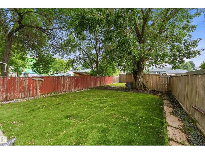 11439 39 AV NW — photo 35 of 40