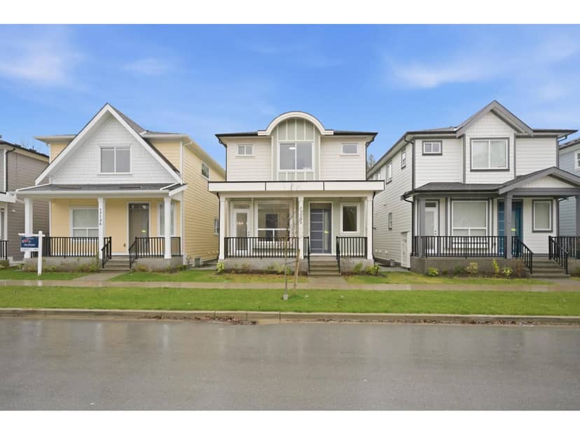 17130 1 AVENUE, Surrey, photo 2
