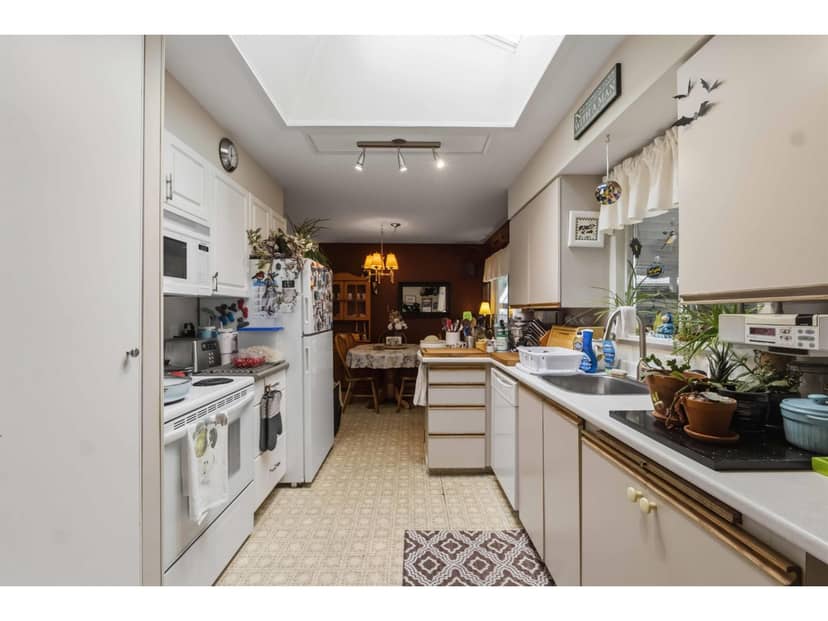 14713 110 AVENUE, Surrey, photo 8