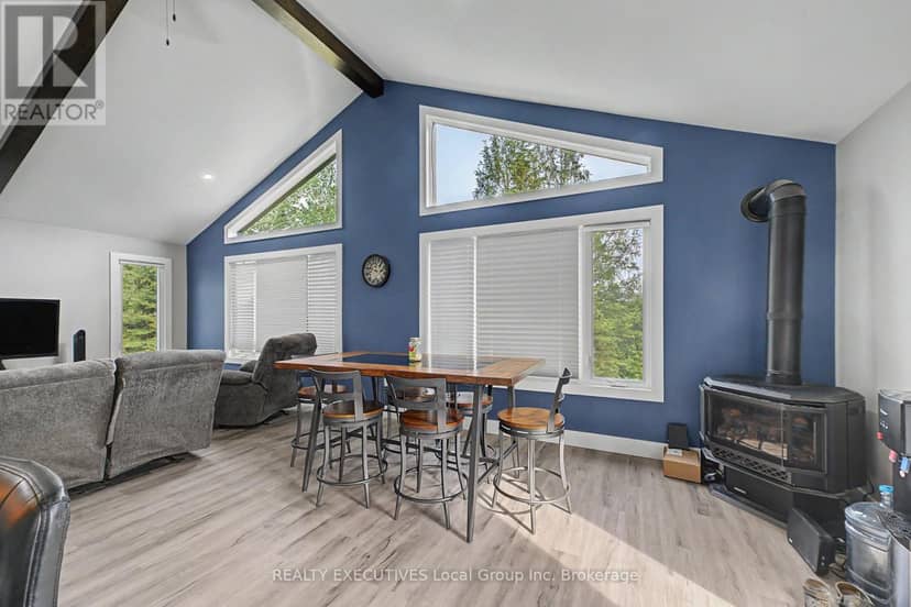 575 Hart Road — photo 5 of 31
