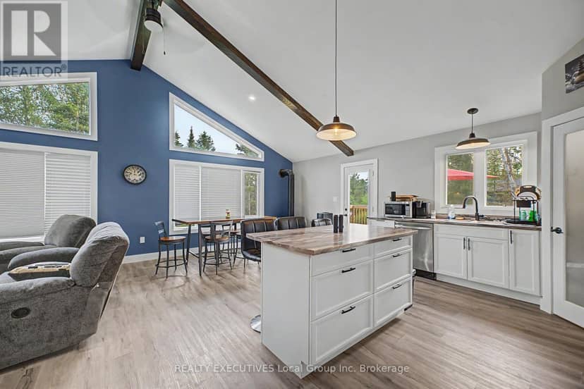 575 Hart Road — photo 6 of 31