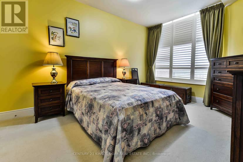 510 - 10101 Yonge Street — photo 15 of 23