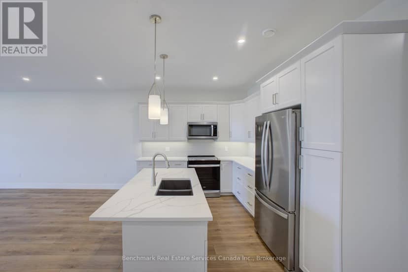 57 Cavalier Crescent — photo 14 of 40