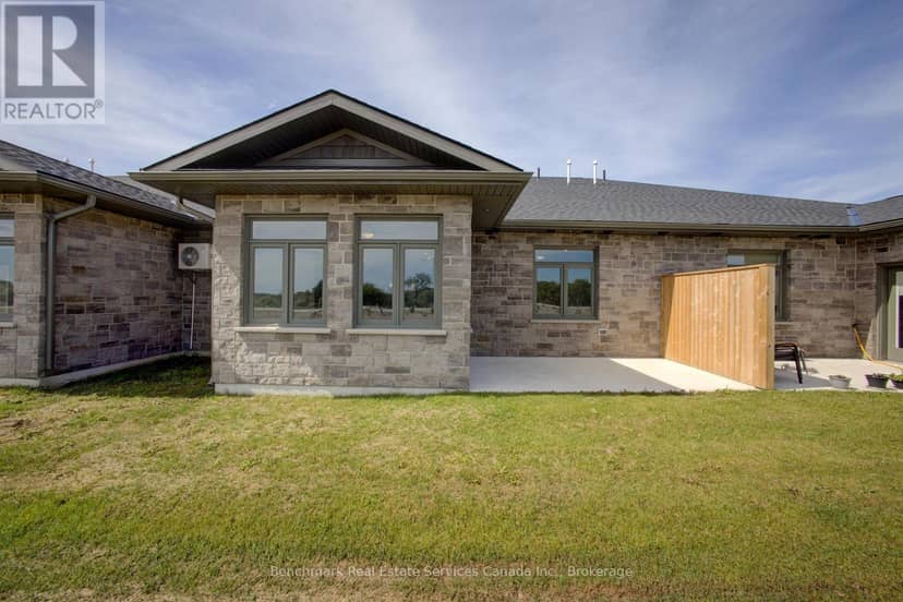 57 Cavalier Crescent — photo 37 of 40