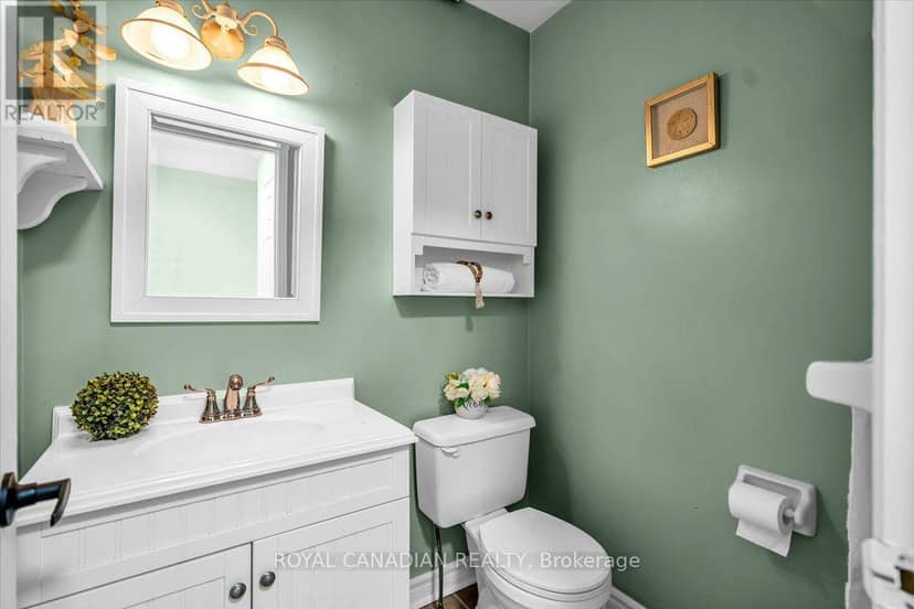 72 Short Crescent — photo 6 of 40