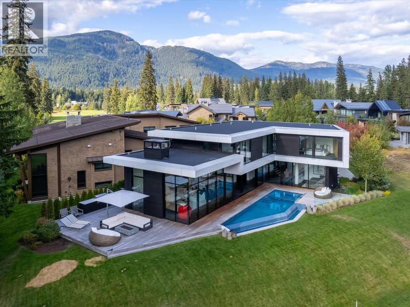 8080 CYPRESS PLACE, Whistler