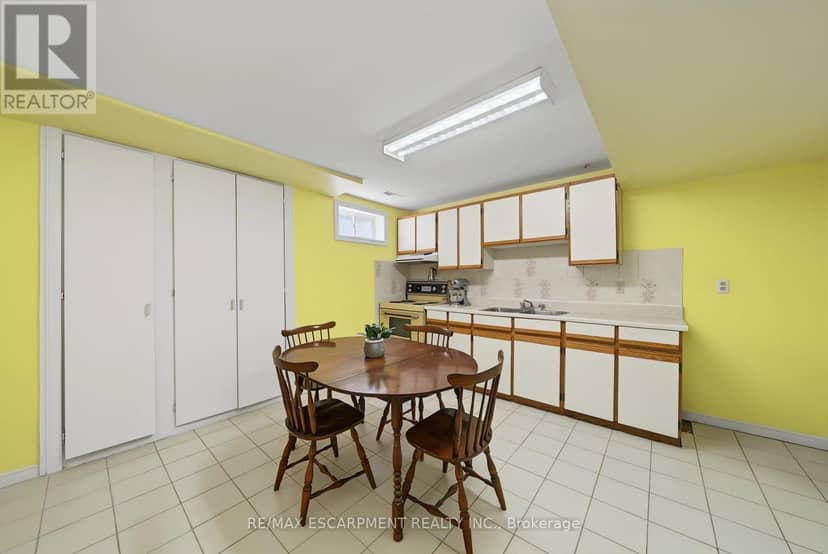 2 Cresthaven Drive — photo 31 of 40