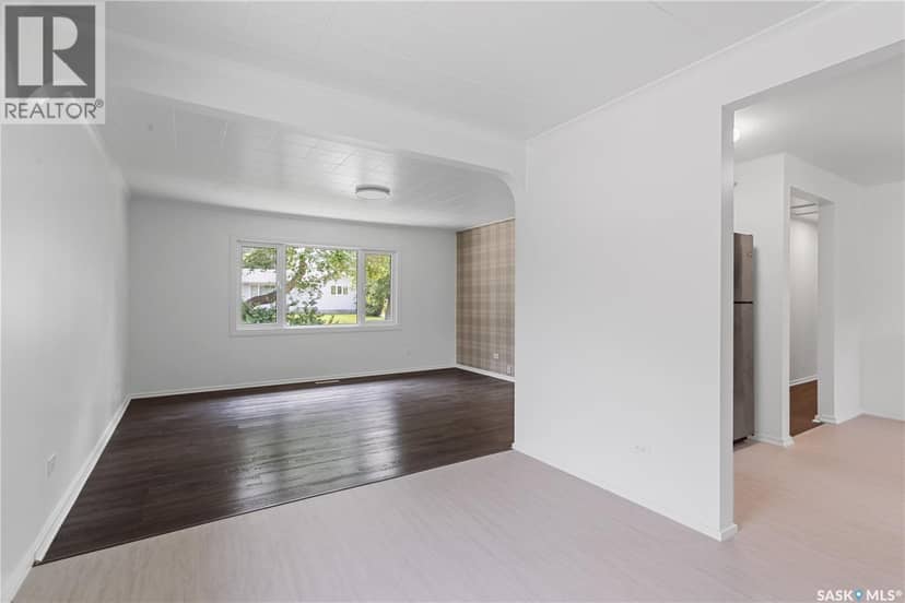 208 Edwards STREET — photo 9 of 28