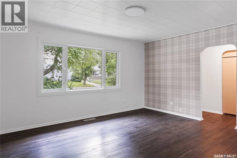 208 Edwards STREET — photo 12 of 28