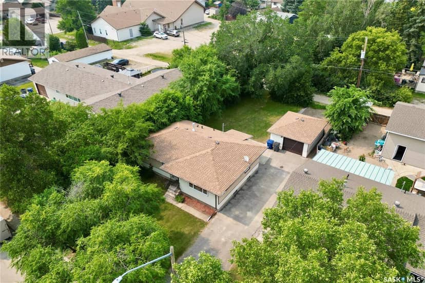 208 Edwards STREET — photo 27 of 28