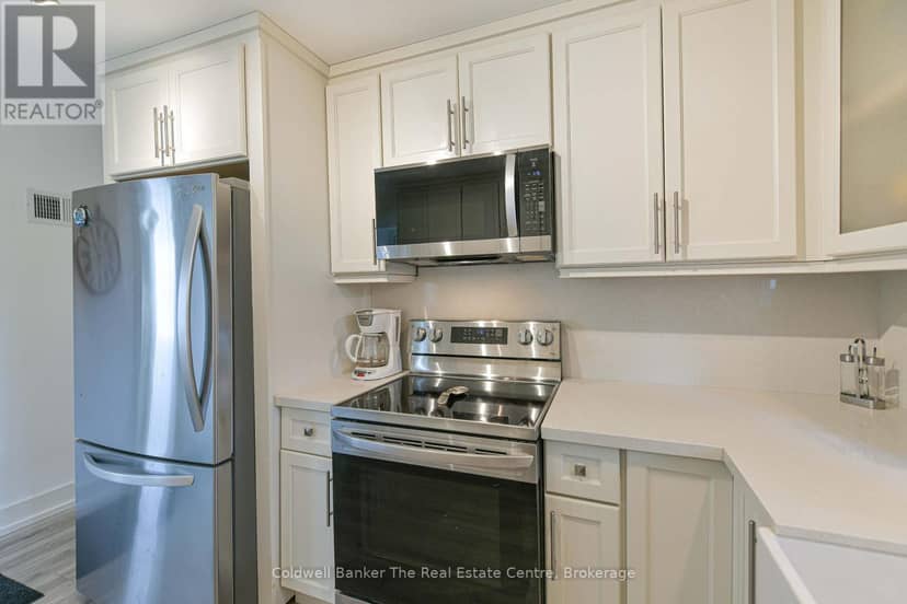 321 Franklin Street — photo 15 of 40