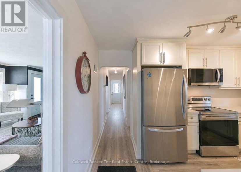 321 Franklin Street — photo 17 of 40
