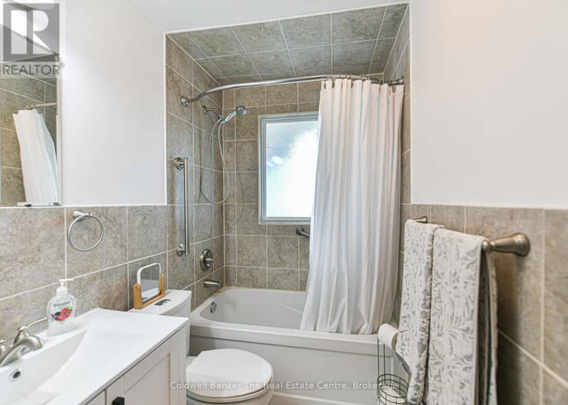 321 Franklin Street — photo 21 of 40